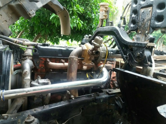 ขายเครื่องอีซูสุ 6SD1  240 แรงม้า