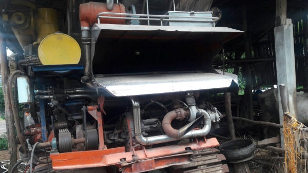 ขายรถเกี่ยวข้าวพรกินรี ขายรถเกี่ยวข้าวพรกินรี