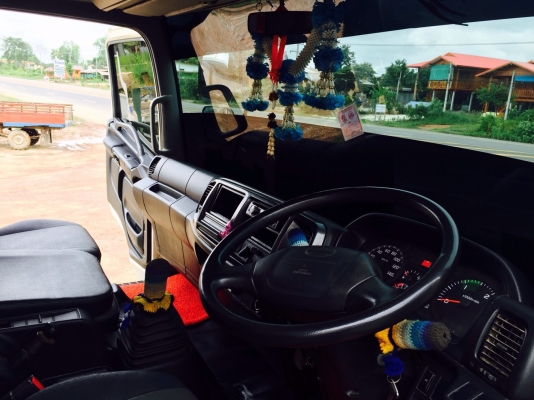 ขายรถสิบล้อดัมพ์ HINO เครื่อง 344 แรง สค.ปี 56 รุ่น 50 ปีทอง ท่อไอเสียตัวS กระบะดัมพ์สามมิตรต่อใหม่ทั้งลูก เครื่องดี ยางใหม่ ภายในสวย มีระบบลากพ่วง พร้อมใช้งานสุดๆ