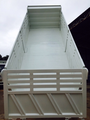 ขายรถสิบล้อดัมพ์ HINO เครื่อง 344 แรง สค.ปี 56 รุ่น 50 ปีทอง ท่อไอเสียตัวS กระบะดัมพ์สามมิตรต่อใหม่ทั้งลูก เครื่องดี ยางใหม่ ภายในสวย มีระบบลากพ่วง พร้อมใช้งานสุดๆ