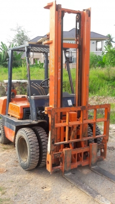 ขาย FORKLIFT TOYOTA FD25-4 ขาย FORKLIFT TOYOTA FD25-4