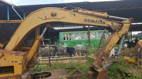 ขาย แบคโฮ KOMATSU PC60 ล้อยาง 6 ล้อ รถใช้งานได้ปกติ ราคาต่อรองได้ครับ ขาย แบคโฮ KOMATSU PC60 ล้อยาง 6 ล้อ รถใช้งานได้ปกติ ราคาต่อรองได้ครับ