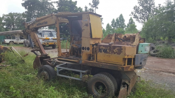ขาย แบคโฮ KOMATSU PC60 ล้อยาง 6 ล้อ รถใช้งานได้ปกติ ราคาต่อรองได้ครับ ขาย แบคโฮ KOMATSU PC60 ล้อยาง 6 ล้อ รถใช้งานได้ปกติ ราคาต่อรองได้ครับ