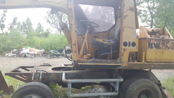 ขาย แบคโฮ KOMATSU PC60 ล้อยาง 6 ล้อ รถใช้งานได้ปกติ ราคาต่อรองได้ครับ ขาย แบคโฮ KOMATSU PC60 ล้อยาง 6 ล้อ รถใช้งานได้ปกติ ราคาต่อรองได้ครับ