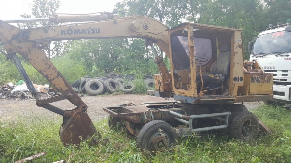 ขาย แบคโฮ KOMATSU PC60 ล้อยาง 6 ล้อ รถใช้งานได้ปกติ ราคาต่อรองได้ครับ ขาย แบคโฮ KOMATSU PC60 ล้อยาง 6 ล้อ รถใช้งานได้ปกติ ราคาต่อรองได้ครับ
