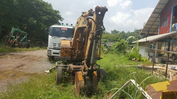 ขาย แบคโฮ KOMATSU PC60 ล้อยาง 6 ล้อ รถใช้งานได้ปกติ ราคาต่อรองได้ครับ ขาย แบคโฮ KOMATSU PC60 ล้อยาง 6 ล้อ รถใช้งานได้ปกติ ราคาต่อรองได้ครับ