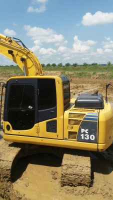 ขายรถแบคโฮ KOMATSU PC130-8 เอกสารอินวอย 11623 ชม.ราคา 1380000