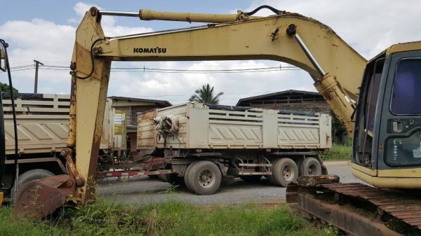 ขาย แบคโฮ KOMATSU PC200-6 เอกสารใบซื้อขาย ช่วงล่างเต็ม ไฟฟ้าตัดแล้ว ราคาคุยกันได้ครับ ขาย แบคโฮ KOMATSU PC200-6 เอกสารใบซื้อขาย ช่วงล่างเต็ม ไฟฟ้าตัดแล้ว ราคาคุยกันได้ครับ
