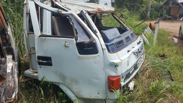 ขายตามสภาพ ไม่แยกขาย หัวเก๋ง ISUZU ROCKY และหัวเก๋ง HINO สิงห์ไฮเทค จะซื้อจริงค่อยโทรมานะครับ ขายตามสภาพ ไม่แยกขาย หัวเก๋ง ISUZU ROCKY และหัวเก๋ง HINO สิงห์ไฮเทค จะซื้อจริงค่อยโทรมานะครับ