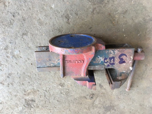 ชาย...ปากกา3นิ้ว