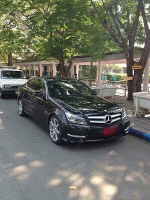 Benz C180 AMG ตัว Coupe สภาพสวย ใช้น้อยมาก ราคาไม่แพง