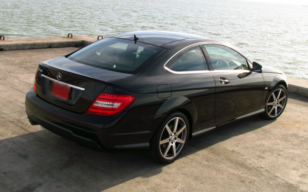 Benz C180 AMG ตัว Coupe สภาพสวย ใช้น้อยมาก ราคาไม่แพง