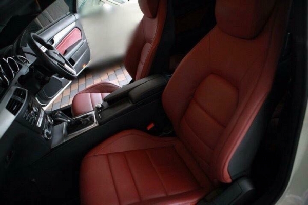 Benz C180 AMG ตัว Coupe สภาพสวย ใช้น้อยมาก ราคาไม่แพง