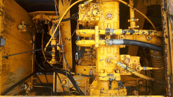 ขายรถแบคโฮ Kobelco sk04ws พร้อมหัวเจาะ,ปุ้งกี๊2ลูก,เอกสารเล่มทะเบียนครับ.