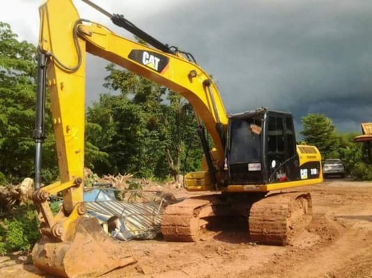 ขาย 1,450,000 CAT 315 D  7,700 ชม. เครื่องดี โช่หนา ไฟฟ้าครบ เอกสารอินวอยท์ รถสวยพร้อมใช้เอกสารพร้อมโอน รถอยู่ จ.อุดรธานี  090-772-3710 090-772-3708