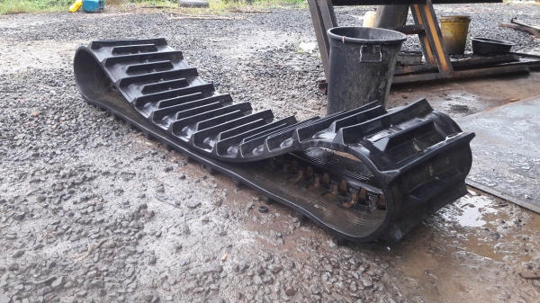 ลดสุดๆงดต่อรองครับ แทรคยางมือสองDC95 1คู่ ใช้งานได้อีก1ปี