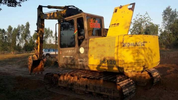 ขาย 695,000 KOMATSU pc 120-5 เอกสารอินวอย ไฟฟ้าครบ แอร์หนาว เอวดี ช่วงล่างเต็ม รถสวยพร้อมใช้ 090-772-3710 090-772-3708