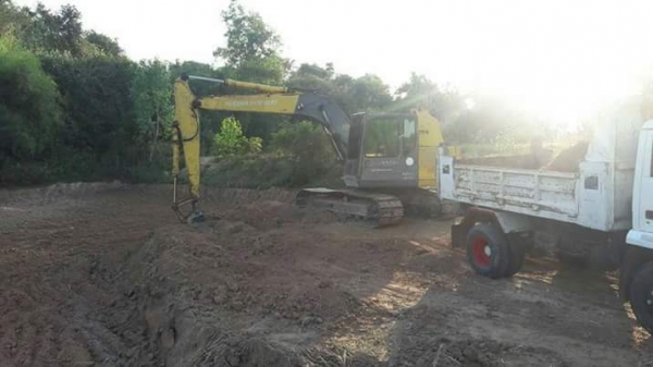 ขาย 695,000 KOMATSU pc 120-5 เอกสารอินวอย ไฟฟ้าครบ แอร์หนาว เอวดี ช่วงล่างเต็ม รถสวยพร้อมใช้ 090-772-3710 090-772-3708