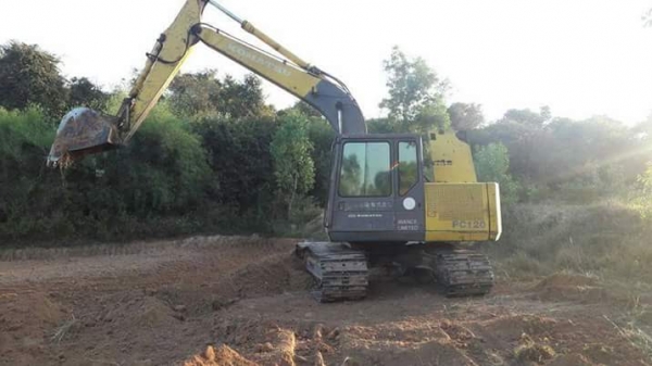 ขาย 695,000 KOMATSU pc 120-5 เอกสารอินวอย ไฟฟ้าครบ แอร์หนาว เอวดี ช่วงล่างเต็ม รถสวยพร้อมใช้ 090-772-3710 090-772-3708