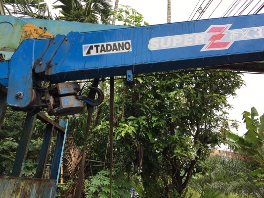 ขาย เครน TADANO 3 ตัน. สนใจติดต่อ 081 - 6079515