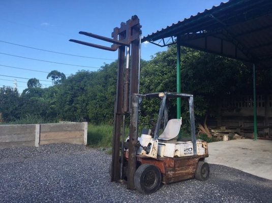 ขายรถยก Nissan  ยก2ตัน เสาสูง3เมตร ยางตัน4เส้น นำเข้าจากญี่ปุ่นแท้ๆ ยังไม่เคยใช้งานเมืองไทย สนใจติดต่อ 081-948-5494