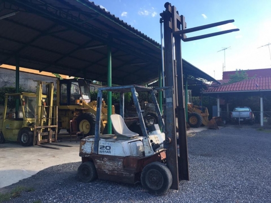 ขายรถยก Nissan  ยก2ตัน เสาสูง3เมตร ยางตัน4เส้น นำเข้าจากญี่ปุ่นแท้ๆ ยังไม่เคยใช้งานเมืองไทย สนใจติดต่อ 081-948-5494