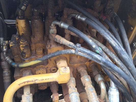 รถแบคโฮ CAT 312D ( กระบอกดำ. ) , ( รถทำ 1x,xxx กว่า ชม. ) สนใจติดต่อ 081 - 6079515