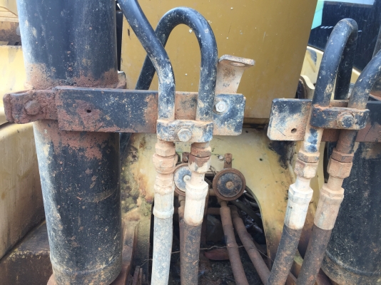 รถแบคโฮ CAT 312D ( กระบอกดำ. ) , ( รถทำ 1x,xxx กว่า ชม. ) สนใจติดต่อ 081 - 6079515