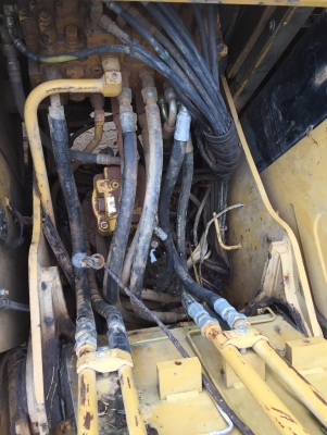 รถแบคโฮ CAT 312D ( กระบอกดำ. ) , ( รถทำ 1x,xxx กว่า ชม. ) สนใจติดต่อ 081 - 6079515