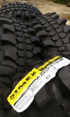 ขายยาง SIMEX ตะขาบ 35x10.5 R 16 สวยๆ ขายยาง SIMEX ตะขาบ 35x10.5 R 16 สวยๆ
