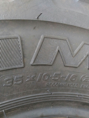 ขายยาง SIMEX ตะขาบ 35x10.5 R 16 สวยๆ ขายยาง SIMEX ตะขาบ 35x10.5 R 16 สวยๆ