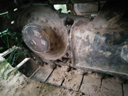 ขาย 235,000 KOMATSU  PC80-2 เครื่องดี ปั้มดี โช่หนา ช่วงล่างพอใช้ เอกสารสัญญาซื้อขาย รถอยู่ จ.ร่อยเอ็ด  090-772-3710 090-772-3708