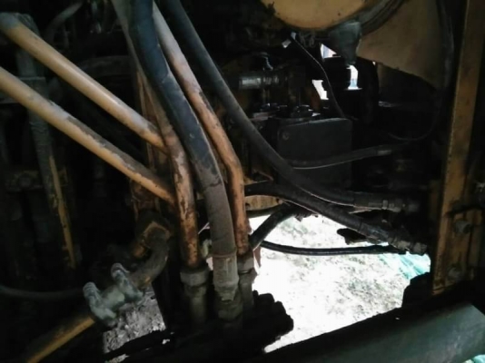 ขาย 235,000 KOMATSU  PC80-2 เครื่องดี ปั้มดี โช่หนา ช่วงล่างพอใช้ เอกสารสัญญาซื้อขาย รถอยู่ จ.ร่อยเอ็ด  090-772-3710 090-772-3708