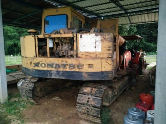 ขาย 235,000 KOMATSU  PC80-2 เครื่องดี ปั้มดี โช่หนา ช่วงล่างพอใช้ เอกสารสัญญาซื้อขาย รถอยู่ จ.ร่อยเอ็ด  090-772-3710 090-772-3708