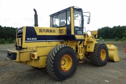 KOMATSU WA300-1 ซีเรียล 30,000 ญี่ปุ่นแท้ โทร.090-986-2521 อ๊อบ