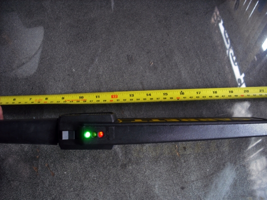 เครื่องตรวจค้นโลหะแบบมือถือ Super Scanner รุ่น 1165180 Made in U.S.A. เครื่องตรวจค้นโลหะแบบมือถือ Super Scanner รุ่น 1165180 Made in U.S.A.