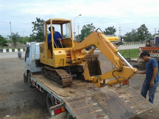 ขอบคุณลูกค้า จากกาญจนบุรีครับ มารับรถขุด แบคโฮ ขนาดกะทัดรัด จาก tractor-backhoe แต่เช้าเลยครับ