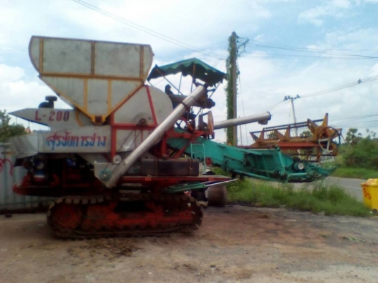 ขายรถเกี่ยวข้าว สุรชัยการช่าง เครื่องJO8C สภาพพร้อมใช้งาน ราคา650,000 สนใจโทร 090-8588220คุณนะ 093-3258446คุณบิว หรือเข้าดูสินค้าอื่นๆได้ที่ www.narong2truck.com หรือ www.truck.in.th/498 หรือเพจFacebook ณรงค์ ซื้อขายรถมือสอง (เว็บไซต์ส่วนตัว) หรือFacebook