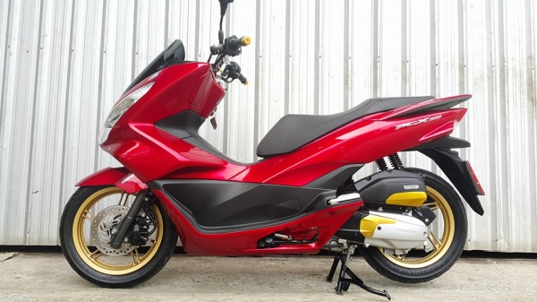 PCX 150 LED ปี2015 รถวิ่งน้อยคนแก่ใช้ถนอม รถสวยแต่งเยอะ ต่อรองได้ PCX 150 LED ปี2015 รถวิ่งน้อยคนแก่ใช้ถนอม รถสวยแต่งเยอะ ต่อรองได้