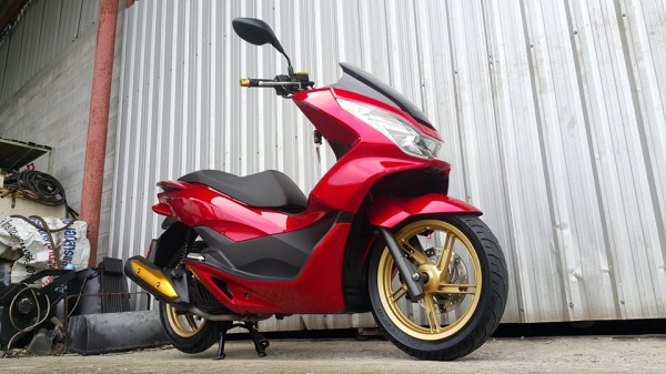 PCX 150 LED ปี2015 รถวิ่งน้อยคนแก่ใช้ถนอม รถสวยแต่งเยอะ ต่อรองได้ PCX 150 LED ปี2015 รถวิ่งน้อยคนแก่ใช้ถนอม รถสวยแต่งเยอะ ต่อรองได้