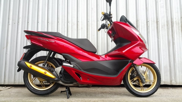 PCX 150 LED ปี2015 รถวิ่งน้อยคนแก่ใช้ถนอม รถสวยแต่งเยอะ ต่อรองได้ PCX 150 LED ปี2015 รถวิ่งน้อยคนแก่ใช้ถนอม รถสวยแต่งเยอะ ต่อรองได้