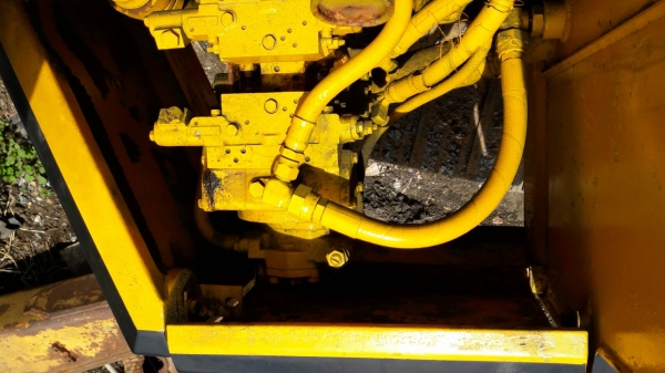 ขาย..KOMATSU PC60-5 เก่าใน...สภาพดี....ปลายพิเศษ....มีลายแย๊ก....เครื่องปั๊มดี....ตรวจเช็คสภาพใหม่...พร้อมใช้....โทร..089-3818694...ดวงนภา ขาย..KOMATSU PC60-5 เก่าใน...สภาพดี....ปลายพิเศษ....มีลายแย๊ก....เครื่องปั๊มดี....ตรวจเช็คสภาพใหม่...พร้อมใช้....โทร..089-3818694...ดวงนภา