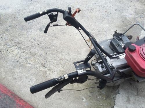 นำเข้าจากญี่ปุ่น สินค้ามีคุณภาพ  ราคากันเอง รถตัดหญ้าแบบเดินตาม รหัสสินค้า : 80904314