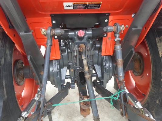 คูโบต้า L3008 4 WD พร้อมใบมีดตราช้าง ตัดหญ้าใหม่ ปี 2556