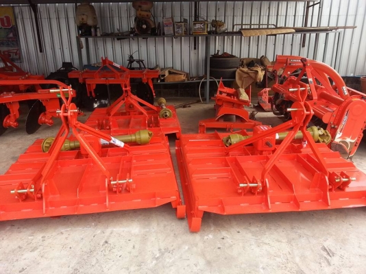 คูโบต้า L3008 4 WD พร้อมใบมีดตราช้าง ตัดหญ้าใหม่ ปี 2556