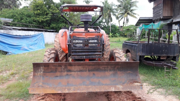 KUBOTA M7040 KUBOTA M7040