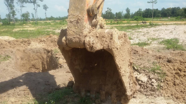 ขายHitachi Ex200-2 สภาพสวยพร้อมใช้ ต่อคุณอ๊อฟพิจิตร086-737-9991 ขายHitachi Ex200-2 สภาพสวยพร้อมใช้ ต่อคุณอ๊อฟพิจิตร086-737-9991