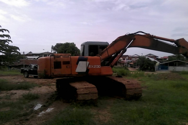 ขายHitachi Ex200-3Super สภาพสวยพร้อมใช้ ต่อคุณอ๊อฟพิจิตร086-737-9991