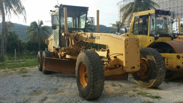 รถเกรด  CHAMPION  รุ่น 740A  ปี 1998   ชั่วโมงทำงาน 18,000 ชั่วโมง