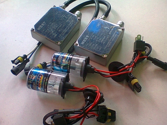 ชุดไฟ xenon h4 8000k 35w